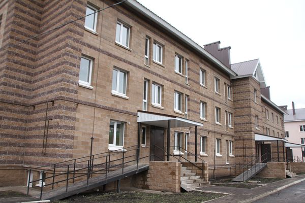 Гражданам, проживавшим в аварийных домах в Иглинском районе, вручили ключи от новых квартир